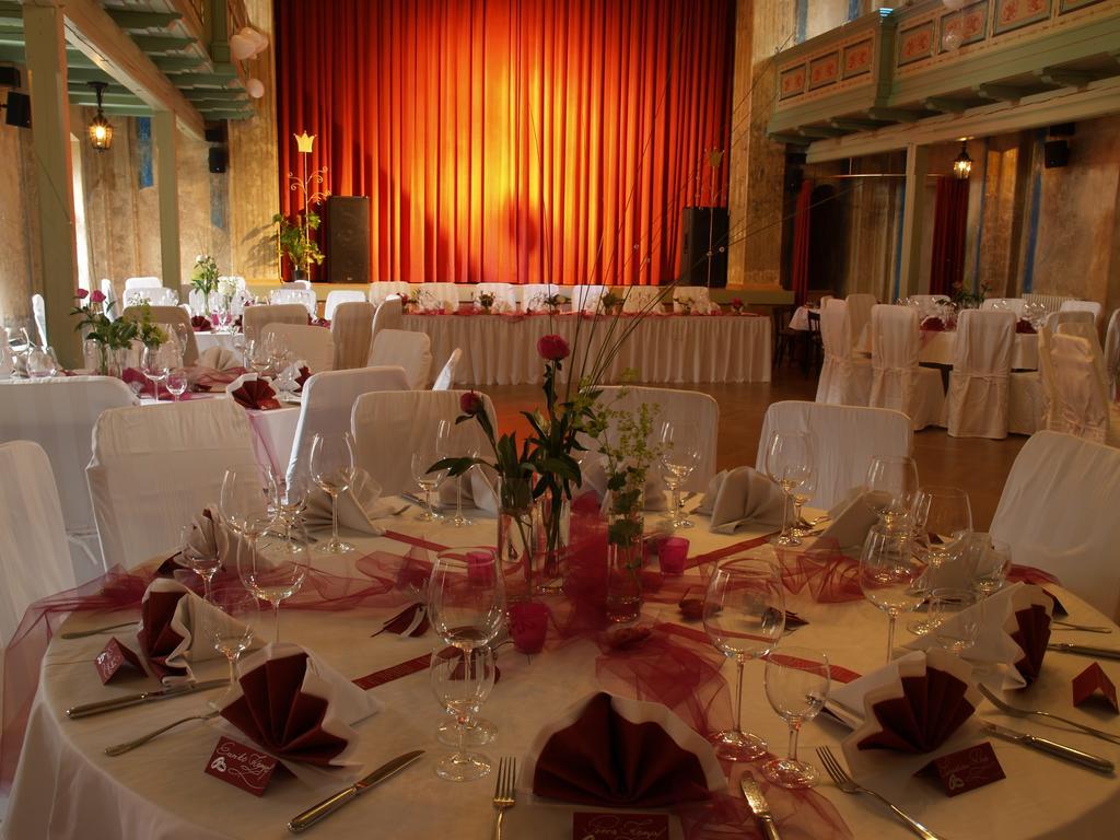 Hotel & Restaurant "Deutscher Kaiser" Perleberg Extérieur photo